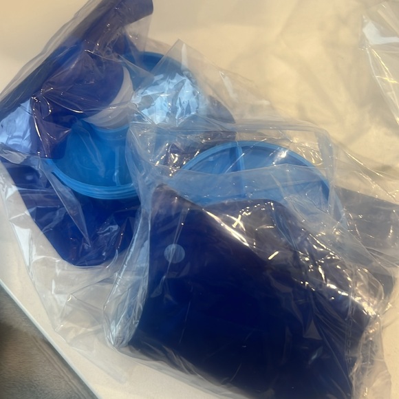 New in box Clearly water pitcher with filter and flushing bag - Picture 7 of 7